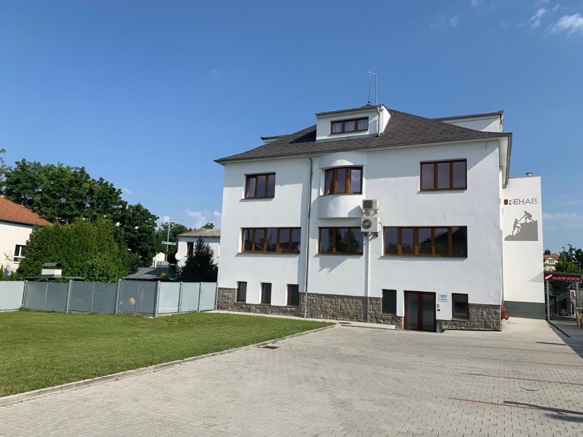 Apartmany U Nemocnice Ceske Budejovice Exterior photo