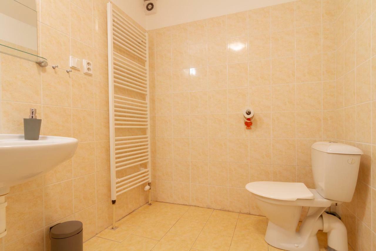 Apartmany U Nemocnice Ceske Budejovice Exterior photo