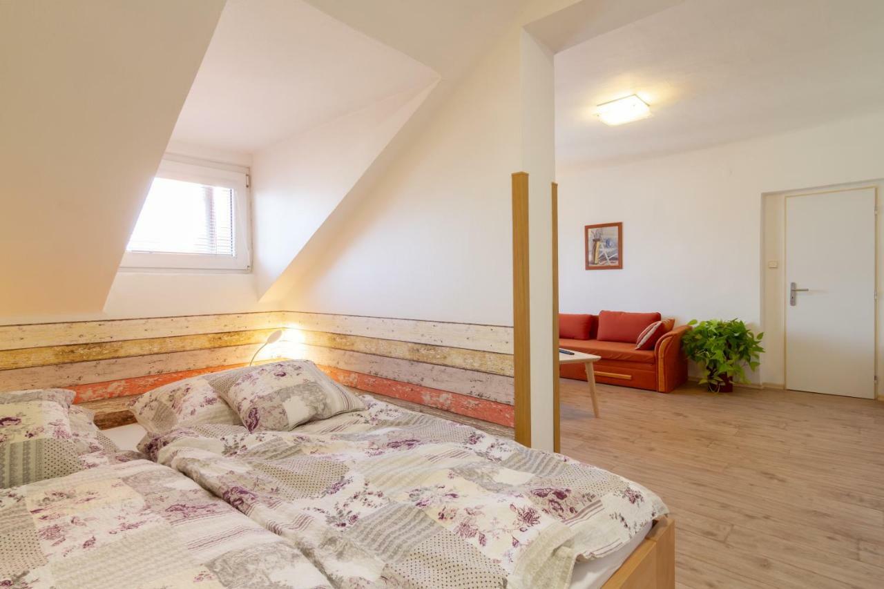Apartmany U Nemocnice Ceske Budejovice Exterior photo