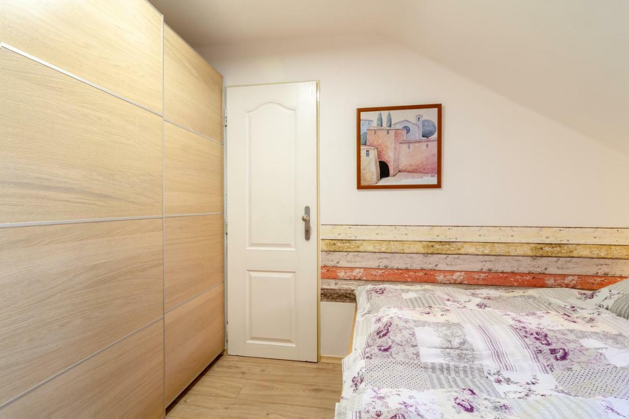 Apartmany U Nemocnice Ceske Budejovice Exterior photo